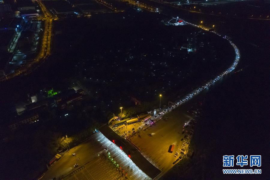 （新華全媒頭條·圖文互動）（14）上下同心，守望相助——中國抗疫眾志成城的生動實踐