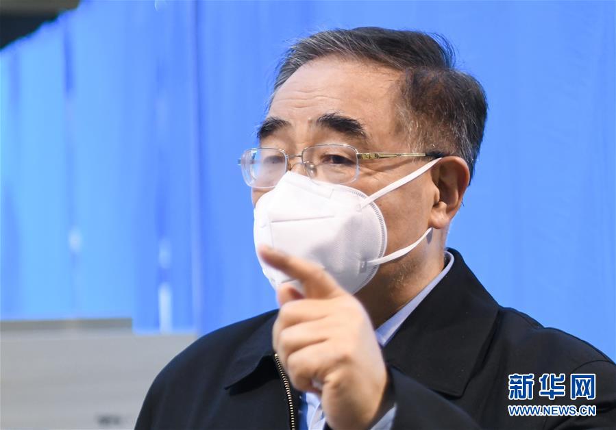 （聚焦疫情防控·圖文互動(dòng)）（7）分秒必爭(zhēng)！一切為了治病救人——中國(guó)抗疫生命至上的生動(dòng)實(shí)踐